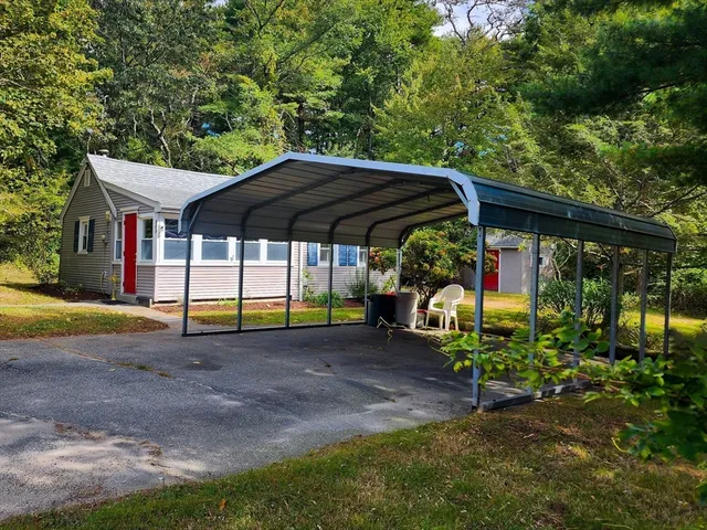 $279,000 | 111 High Street, Freetown, MA 02702