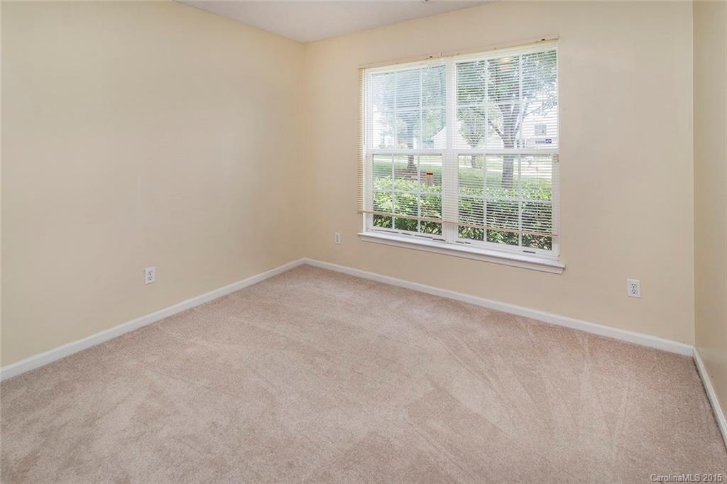 8202 Fox Swamp Road Charlotte, NC 28215 - Photo 12 of 24 Gallery Image 12