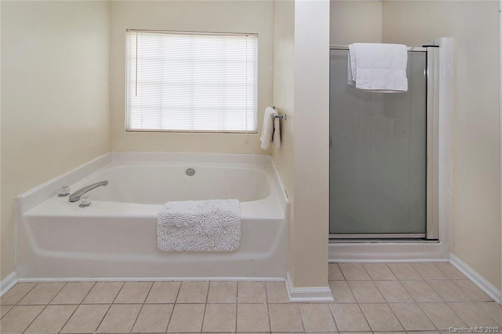8202 Fox Swamp Road Charlotte, NC 28215 - Photo 16 of 24 Gallery Image 16