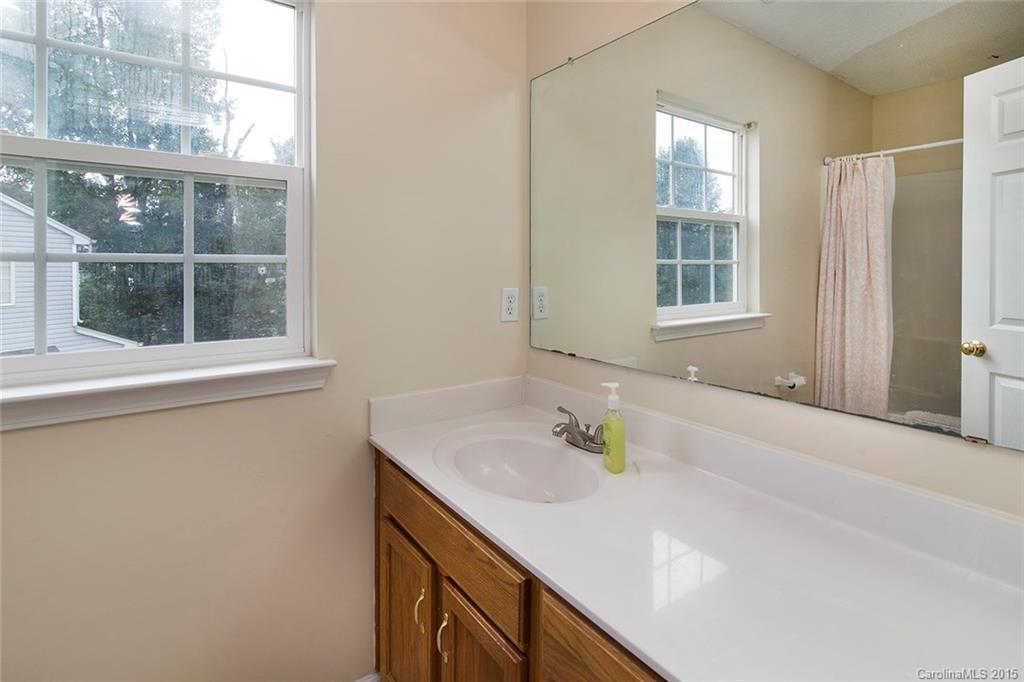 8202 Fox Swamp Road Charlotte, NC 28215 - Photo 19 of 24 Gallery Image 19
