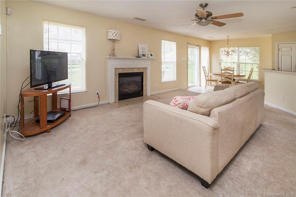 8202 Fox Swamp Road Charlotte, NC 28215 - Photo 4 of 24 Gallery Image 4