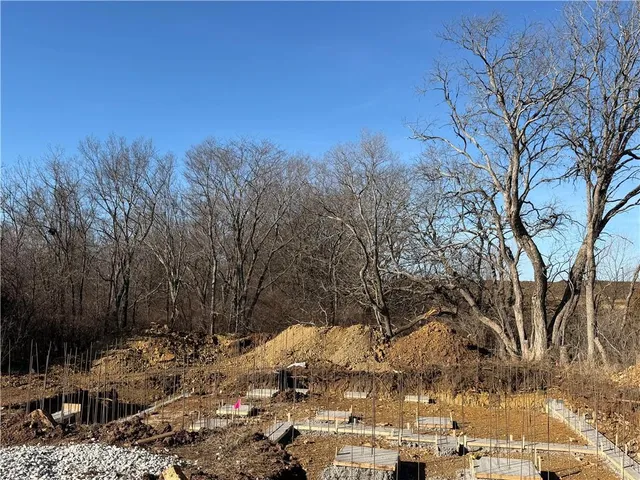 $989,900 | 8910 Ginger Street, Lenexa, KS 66227