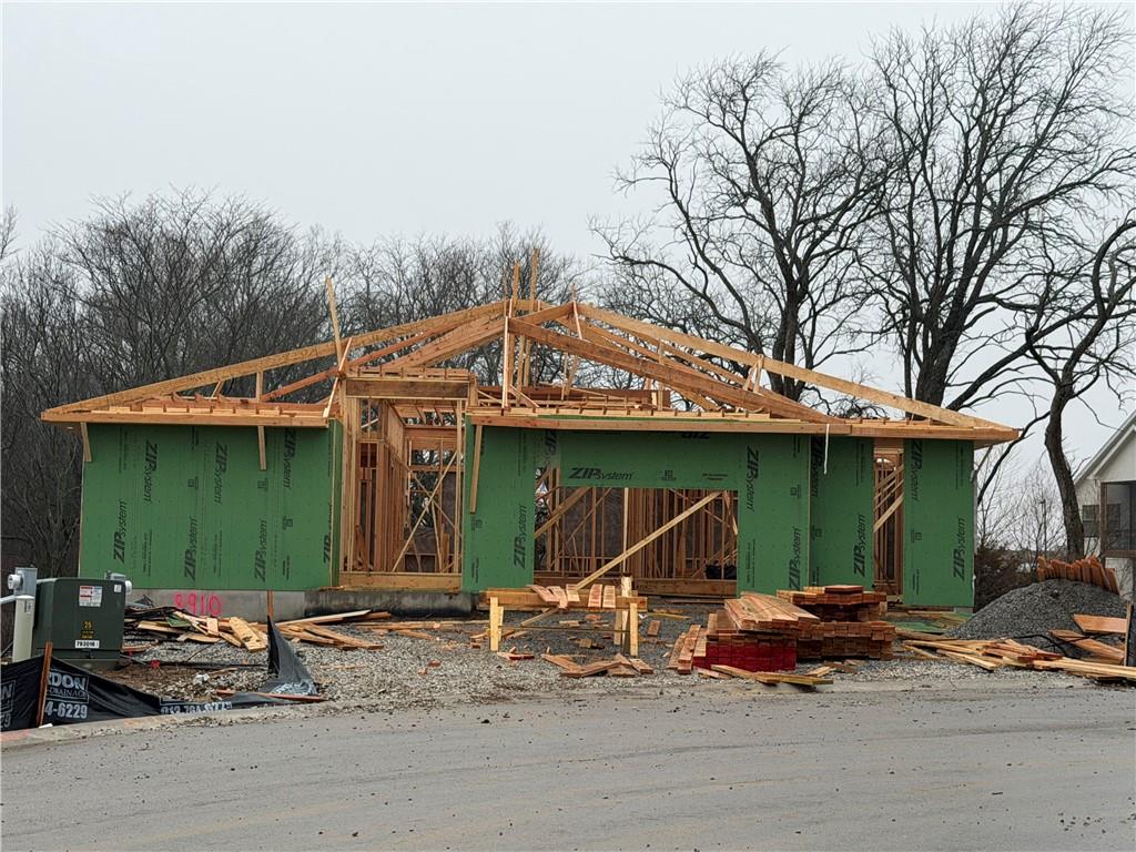 8910 Ginger Street Lenexa, KS 66227 - Photo 4 of 14