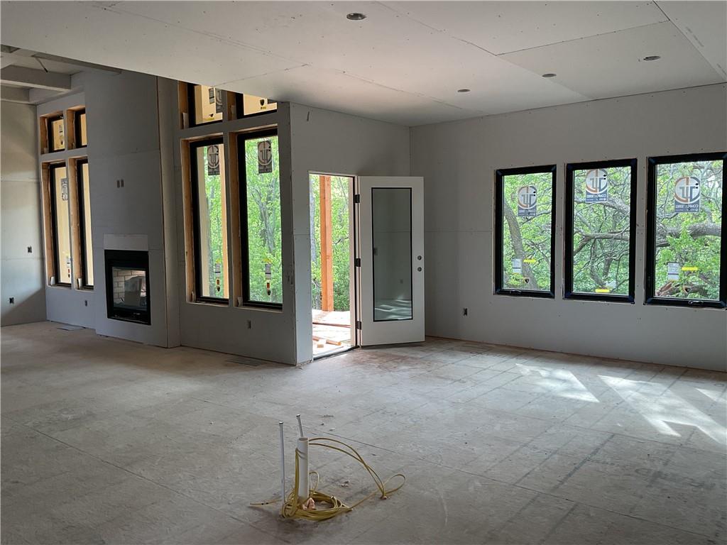 8910 Ginger Street Lenexa, KS 66227 - Photo 6 of 19