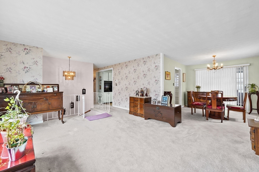 21 Leslie Road Worcester, MA 01605 - Photo 11 of 41