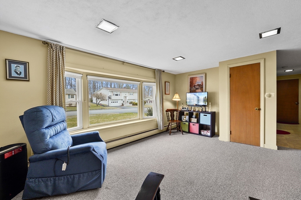 21 Leslie Road Worcester, MA 01605 - Photo 23 of 41