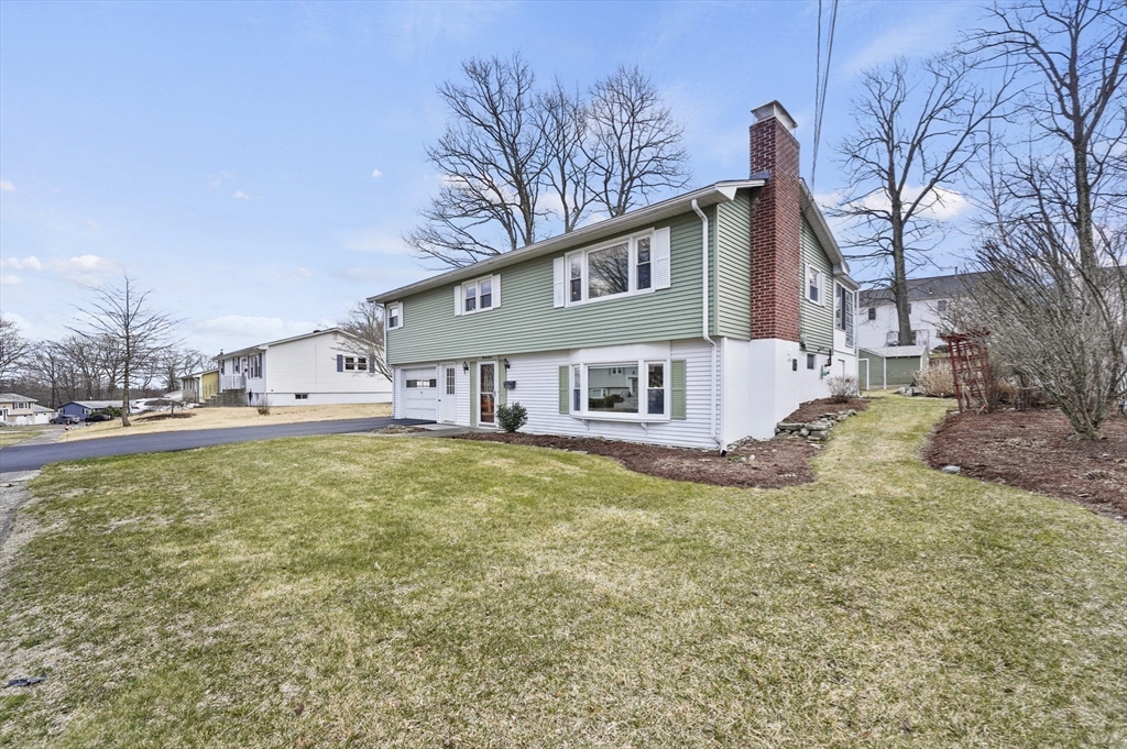 21 Leslie Road Worcester, MA 01605 - Photo 4 of 41