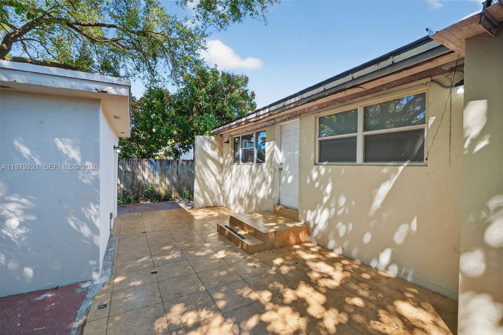 1980 Southwest 32nd Avenue Miami, FL 33145 - Photo 27 of 41