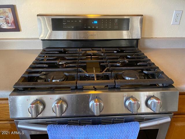11174 West Coronado Road Avondale, AZ 85392 - Photo 12 of 15 Gas Stove
