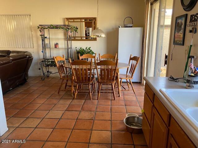 11174 West Coronado Road Avondale, AZ 85392 - Photo 13 of 15 Eat in Kitchen