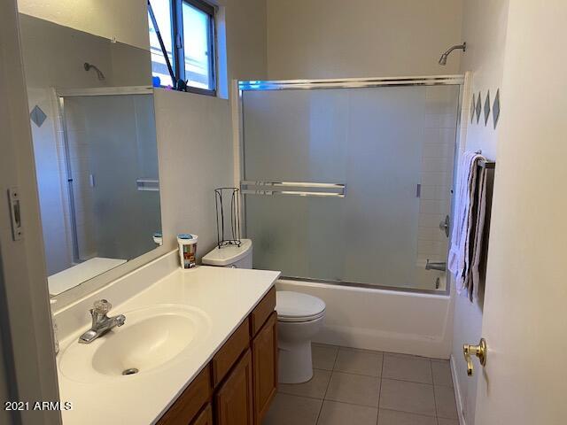 11174 West Coronado Road Avondale, AZ 85392 - Photo 10 of 15 Owners Bath