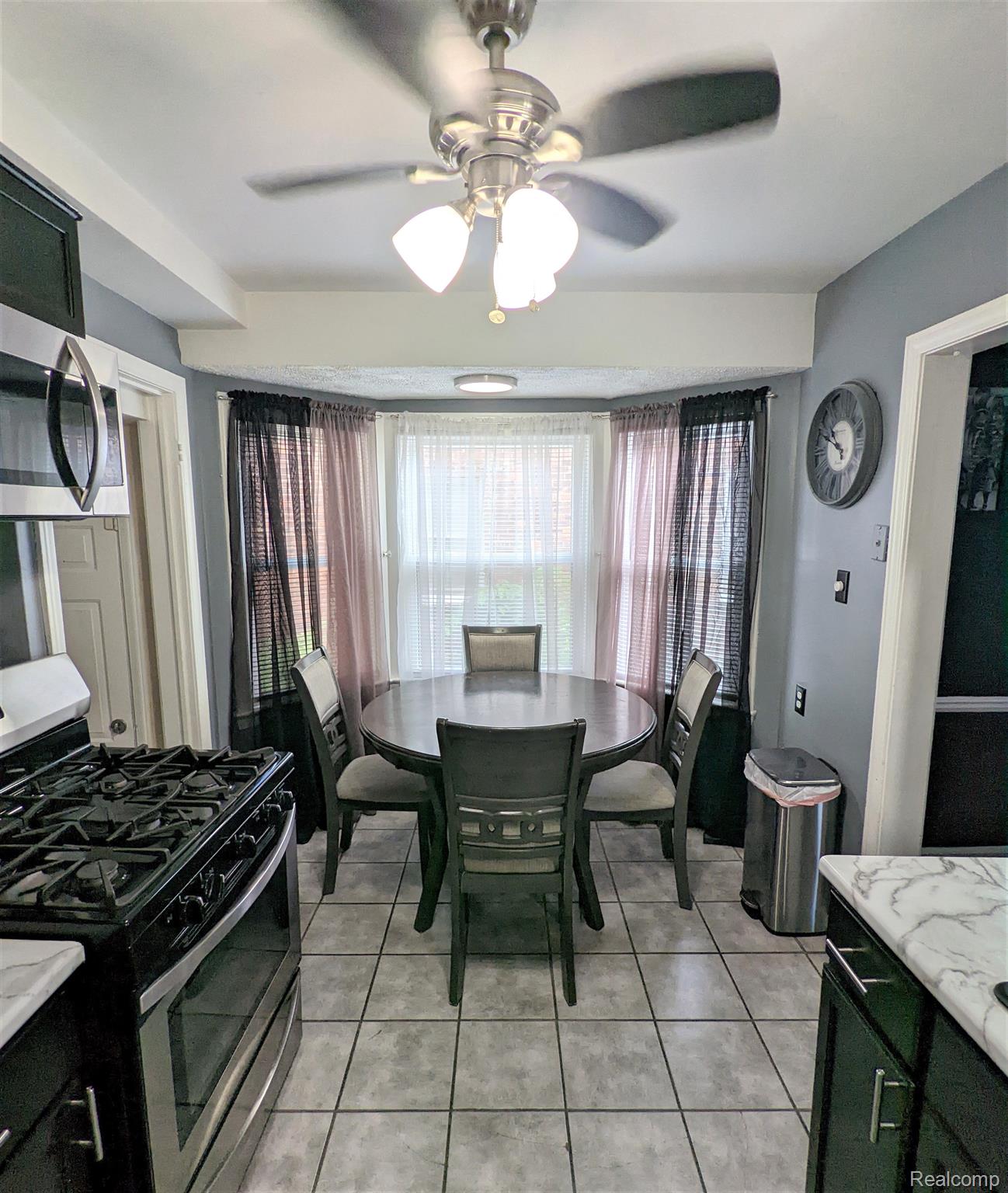 11129 Roxbury Street Detroit, MI 48224 - Photo 13 of 31 Kitchen