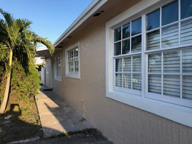3040 Riley Avenue Palm Springs, FL 33461 - Photo 3 of 25 IMG_8705