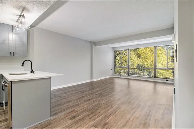 $225,000 | 1800 Clairmont Lake, Unit A412, Decatur, GA 30033