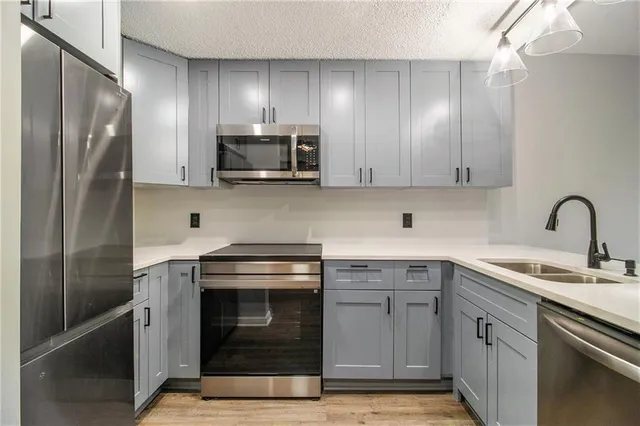 $225,000 | 1800 Clairmont Lake, Unit A412, Decatur, GA 30033