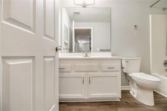 $225,000 | 1800 Clairmont Lake, Unit A412, Decatur, GA 30033