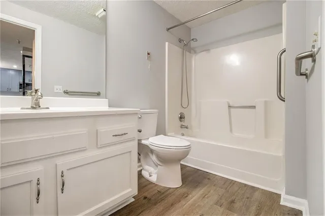 $225,000 | 1800 Clairmont Lake, Unit A412, Decatur, GA 30033