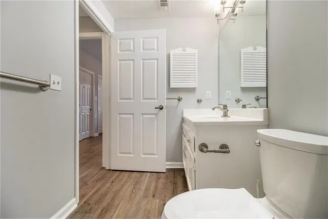 $225,000 | 1800 Clairmont Lake, Unit A412, Decatur, GA 30033