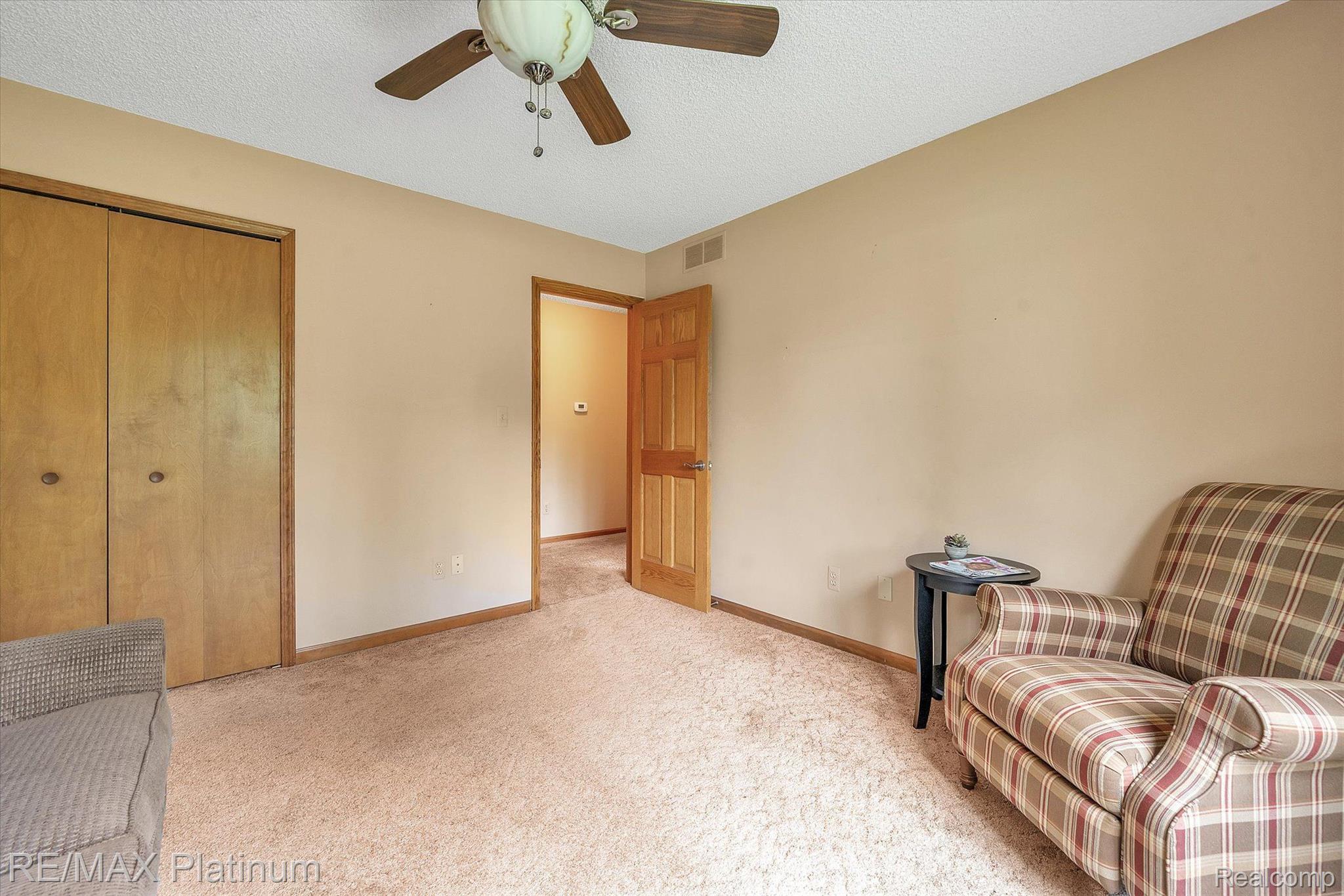 4089 West Maple Road Wixom, MI 48393 - Photo 21 of 46 Gallery Image 21