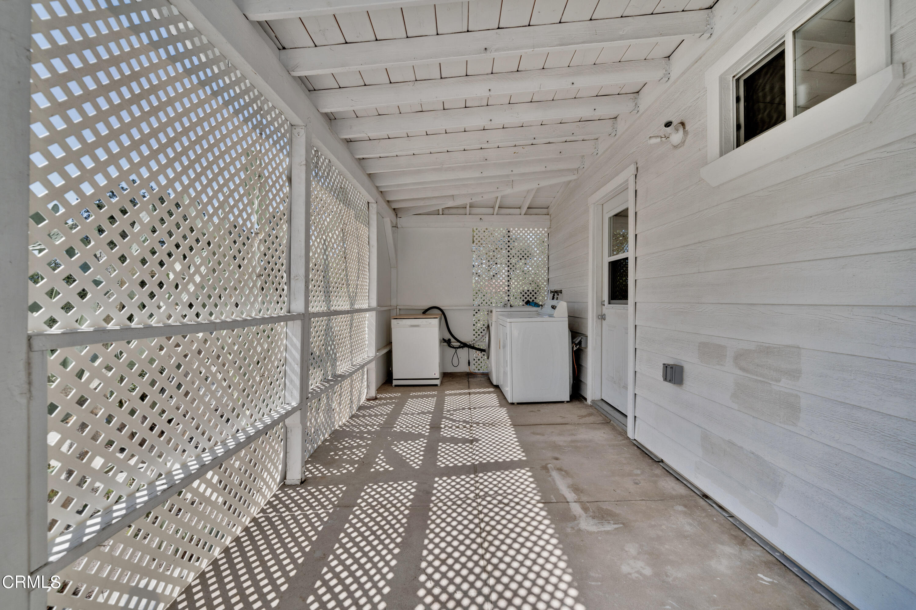 6520 Valmont Street Tujunga, CA 91042 - Photo 26 of 35 a view of a balcony