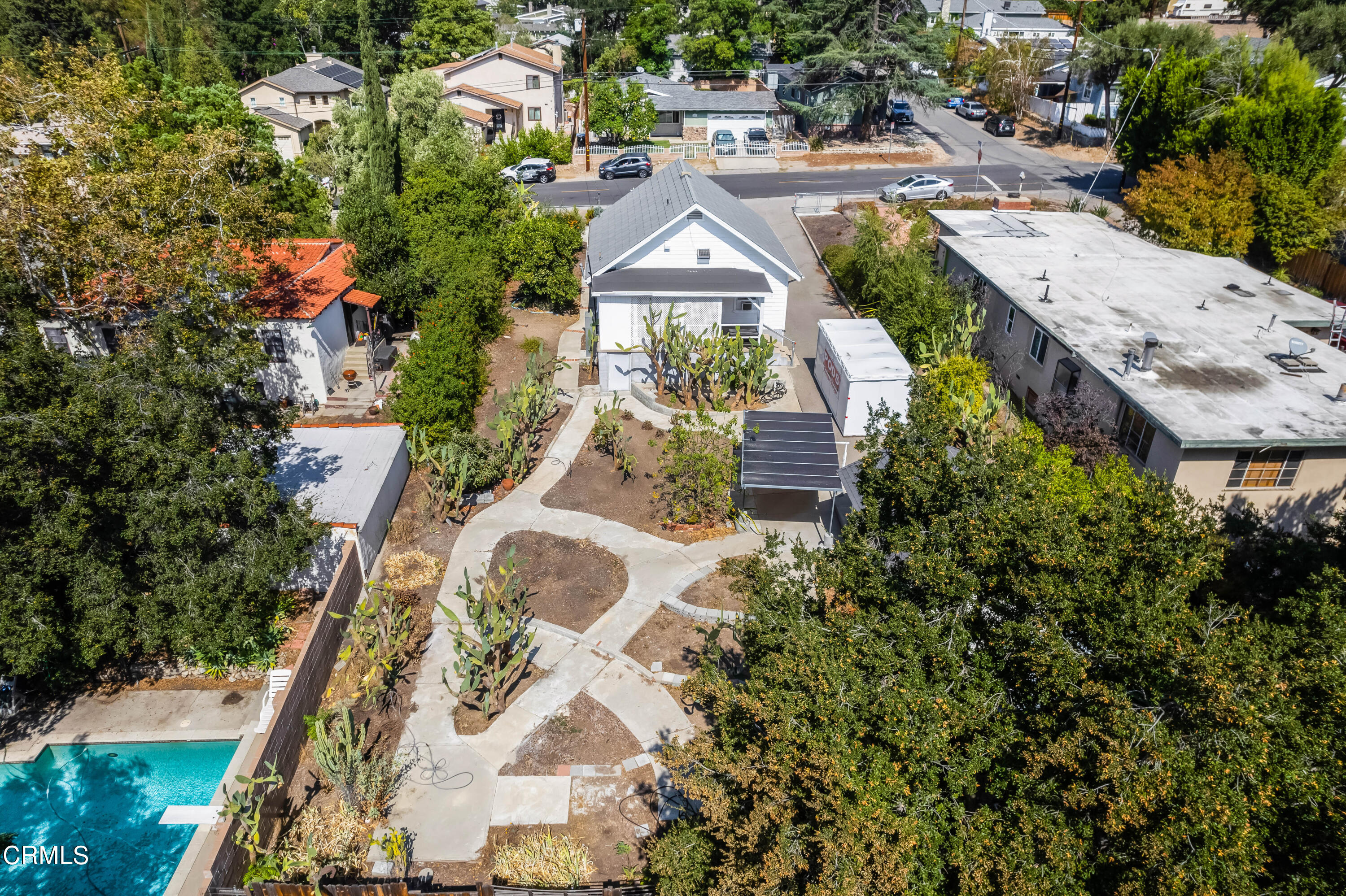 6520 Valmont Street Tujunga, CA 91042 - Photo 5 of 35