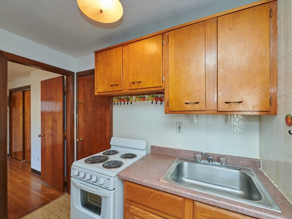 851 Broadway, Unit 21 Everett, MA 02149 - Photo 5 of 10