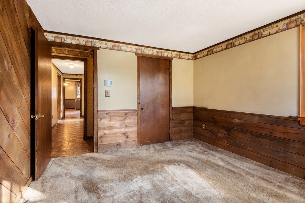 11 Beech Street Oxford, MA 01540 - Photo 23 of 40 a view of closet area