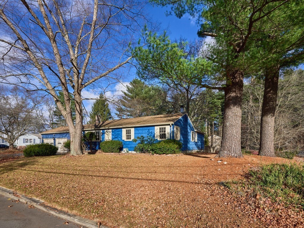 11 Beech Street Oxford, MA 01540 - Photo 4 of 40