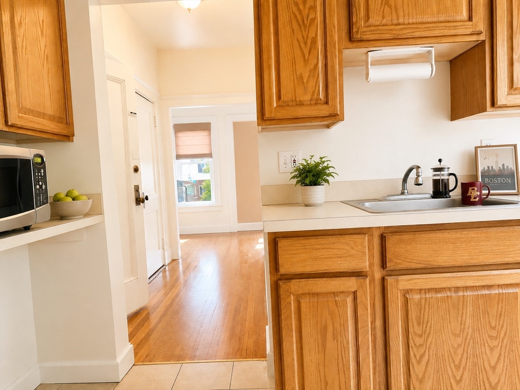 39 Mt Hood Road, Unit 10 Boston, MA 02135 - Photo 6 of 9