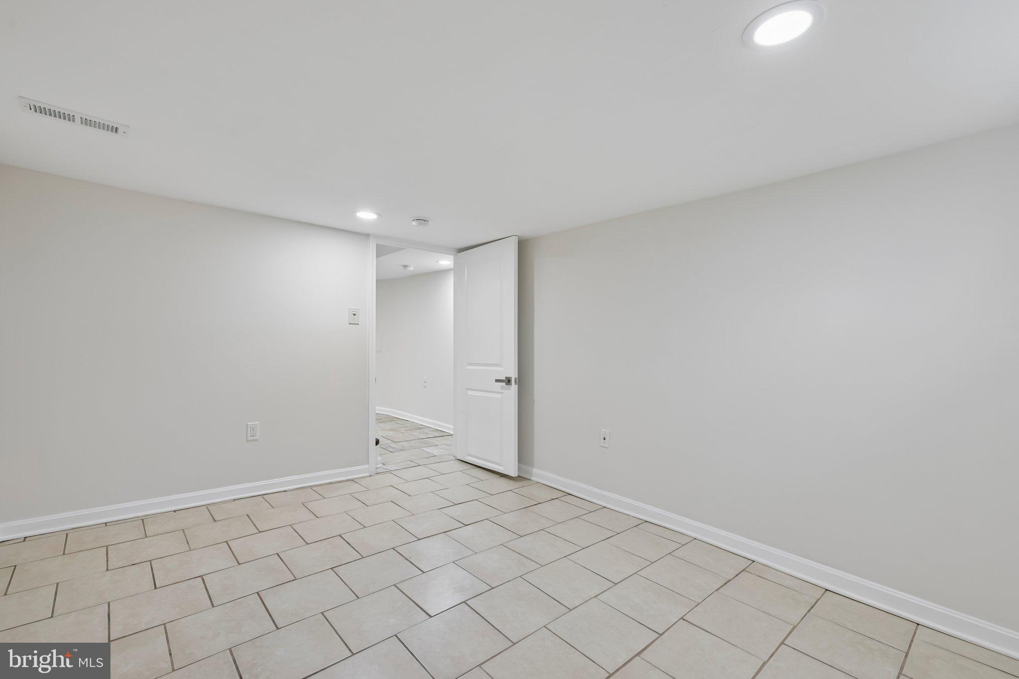 3215 Rosalie Road Baltimore, MD 21227 - Photo 29 of 41 Gallery Image 29