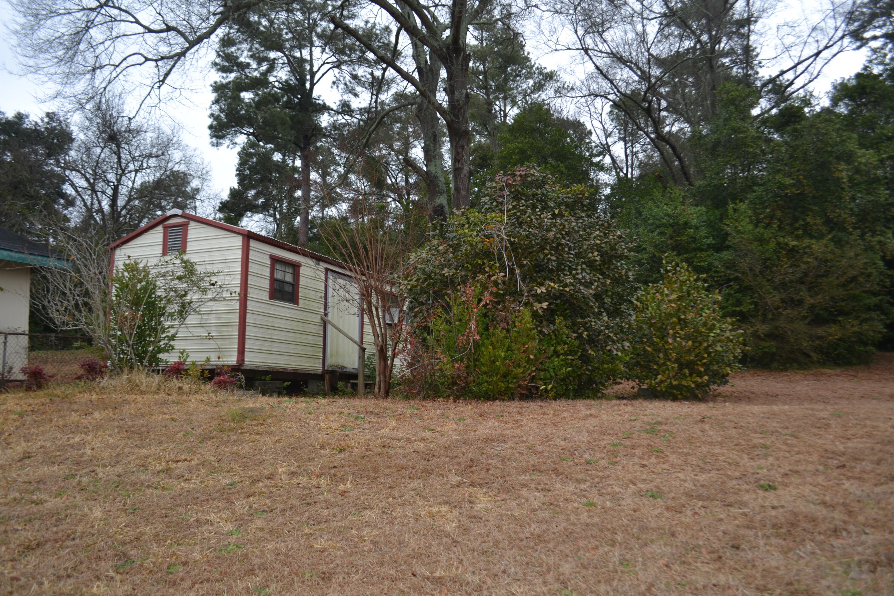 2315 Martin Road Augusta, GA 30906 - Photo 6 of 33 DSC_0769