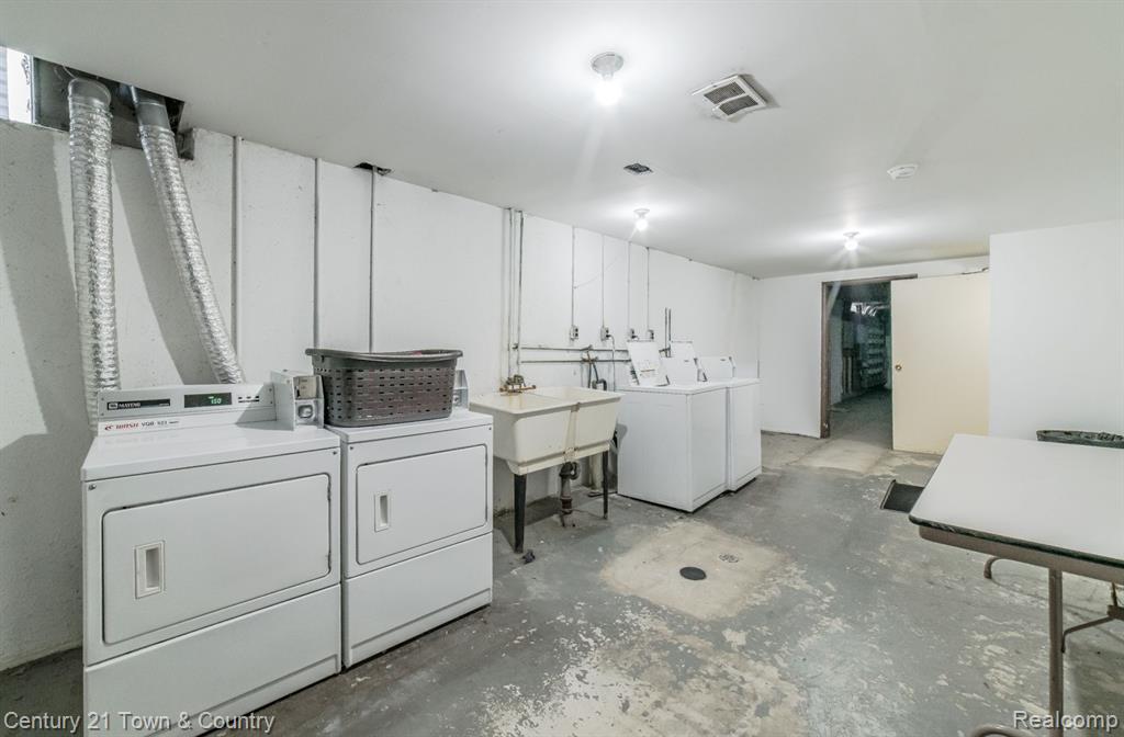 29201 Hayes Road, Unit 7 Warren, MI 48088 - Photo 21 of 26