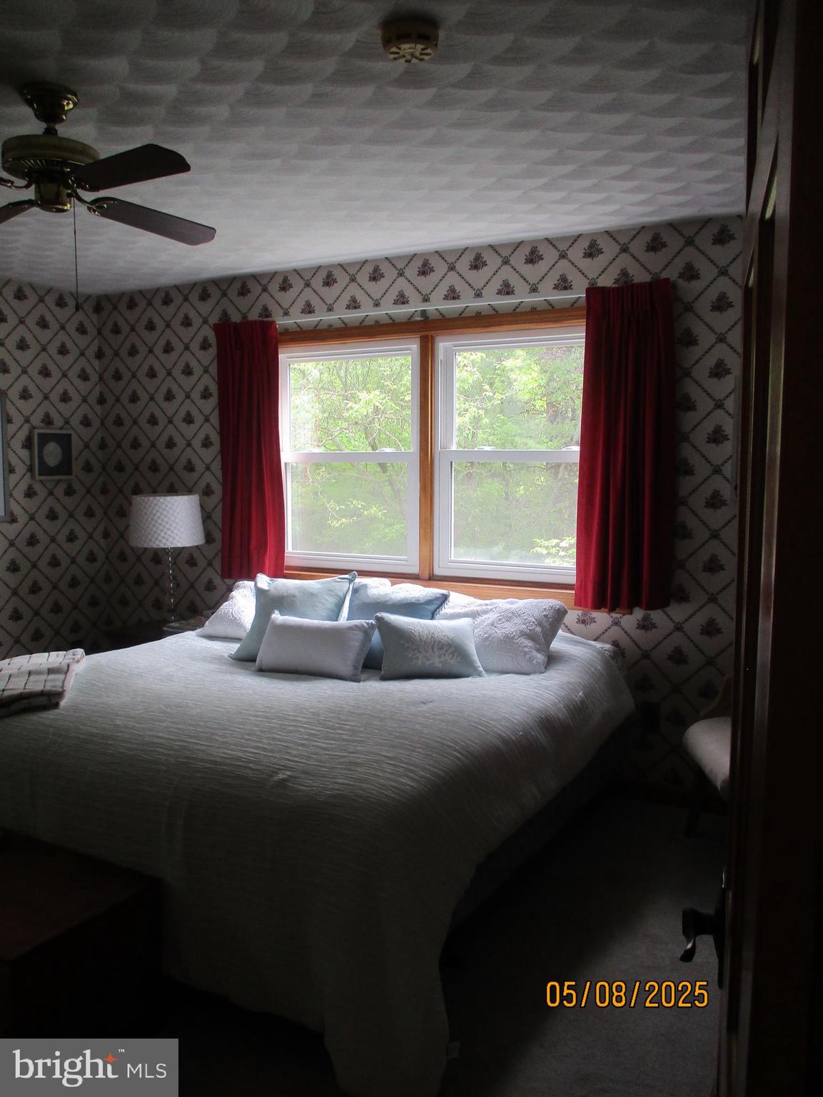9 Montsera Road Carlisle, PA 17015 - Photo 103 of 142 a bed sitting in a bedroom next to a window