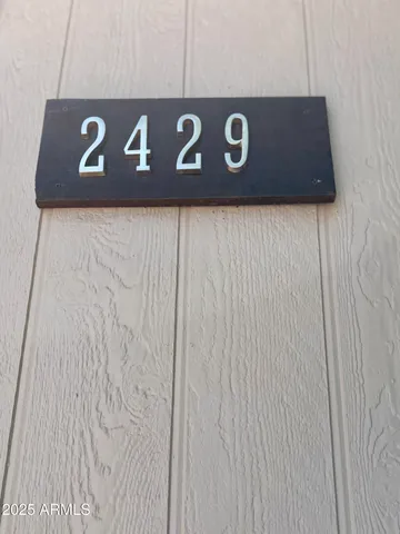 a close up of a street sign