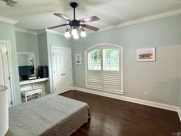 $460,000 | 401 Riverside Drive, Berwick, LA 70342