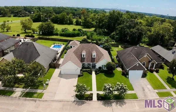 $460,000 | 401 Riverside Drive, Berwick, LA 70342