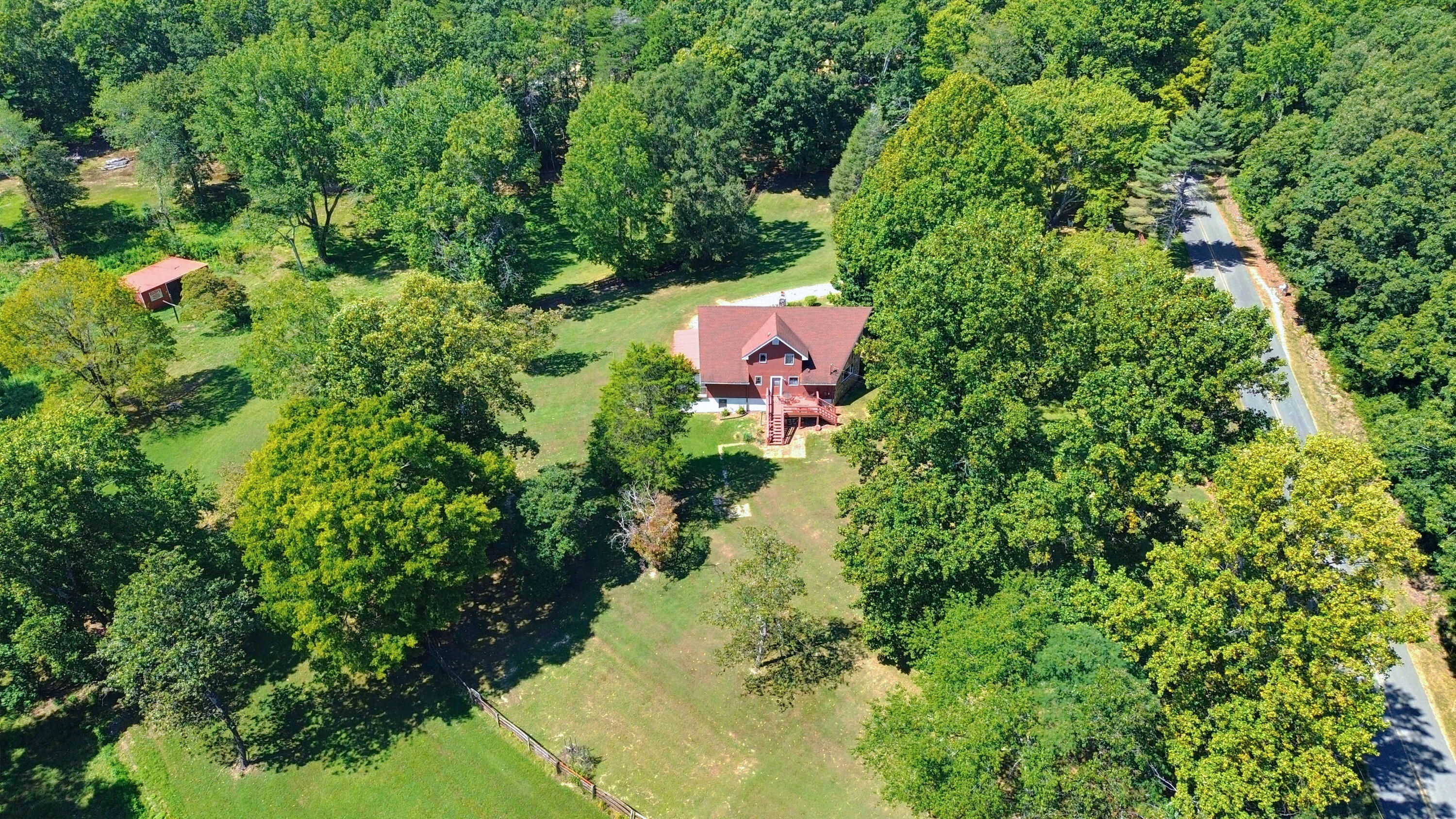 831 Griffin Road Lookout Mountain, GA 30750 - Photo 5 of 73 831 Griffin Rd-65