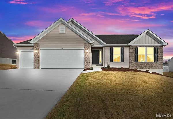$385,000 | 144 Winter Wheat Trail, Pacific, MO 63069
