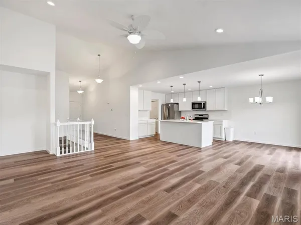 $385,000 | 144 Winter Wheat Trail, Pacific, MO 63069