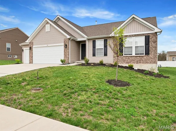 $385,000 | 144 Winter Wheat Trail, Pacific, MO 63069