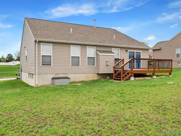 $385,000 | 144 Winter Wheat Trail, Pacific, MO 63069