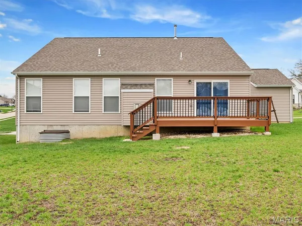 $385,000 | 144 Winter Wheat Trail, Pacific, MO 63069