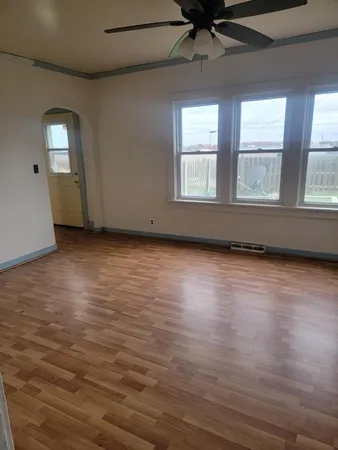 $1,500 | 8323 Highway 41, Caledonia, WI 53108