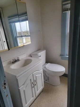 $1,500 | 8323 Highway 41, Caledonia, WI 53108