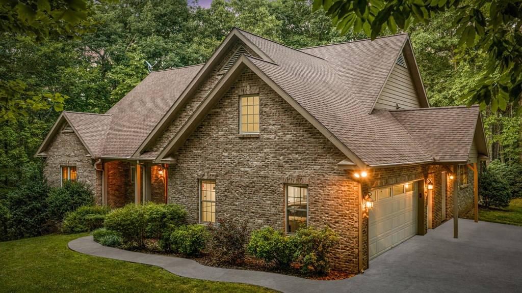 541 Davis Road Blue Ridge, GA 30513 - Photo 3 of 81
