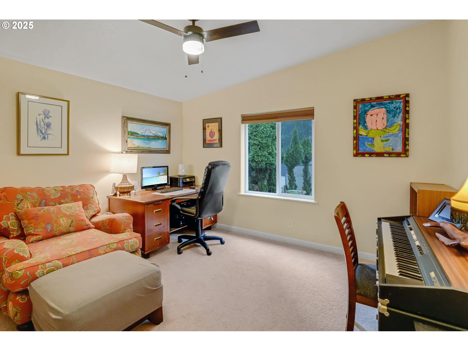 171 Car Road Longview, WA 98632 - Photo 24 of 45 a view of a livingroom with workspace and a couch