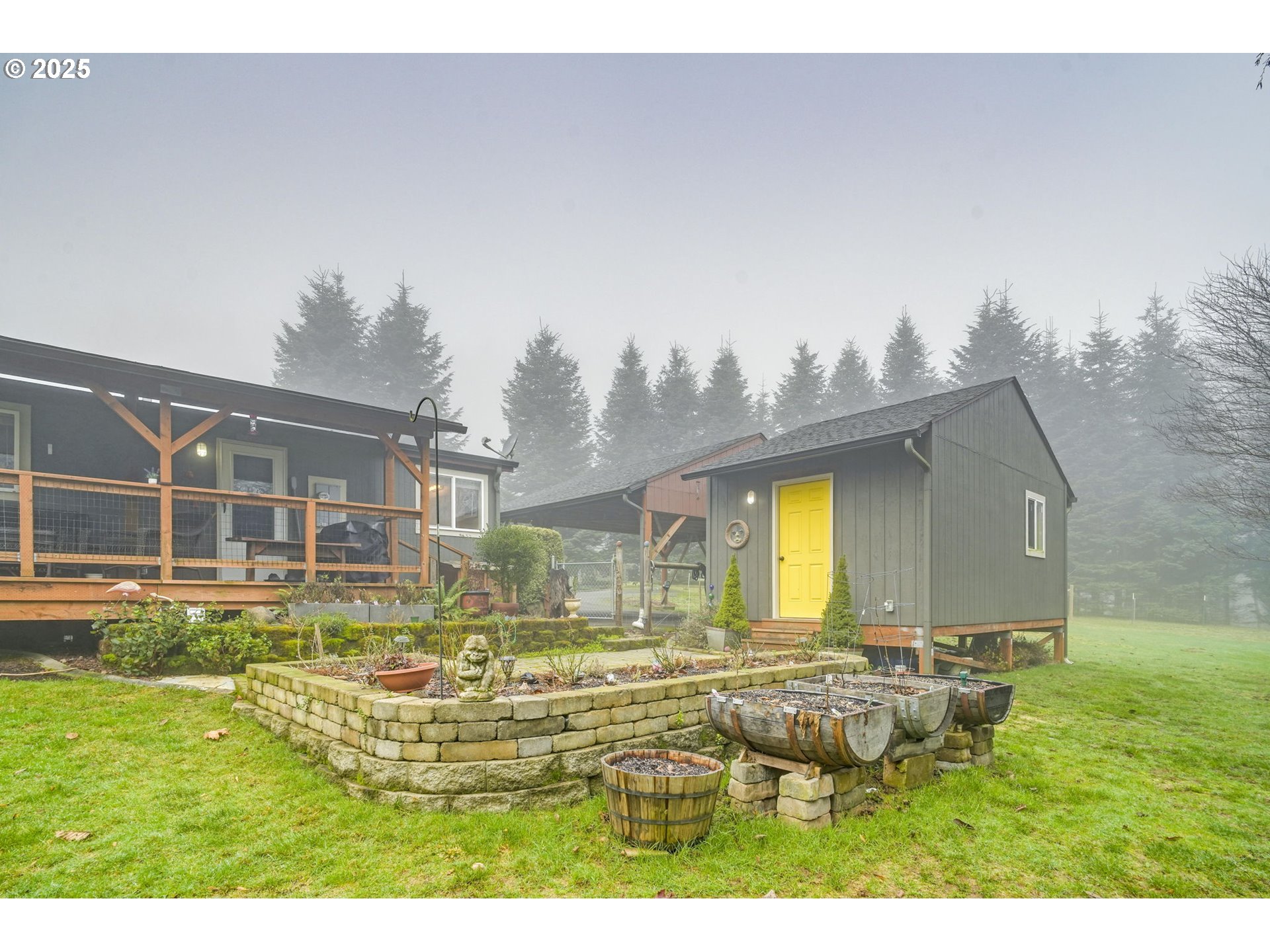 171 Car Road Longview, WA 98632 - Photo 33 of 45 a view of a house with a swimming pool