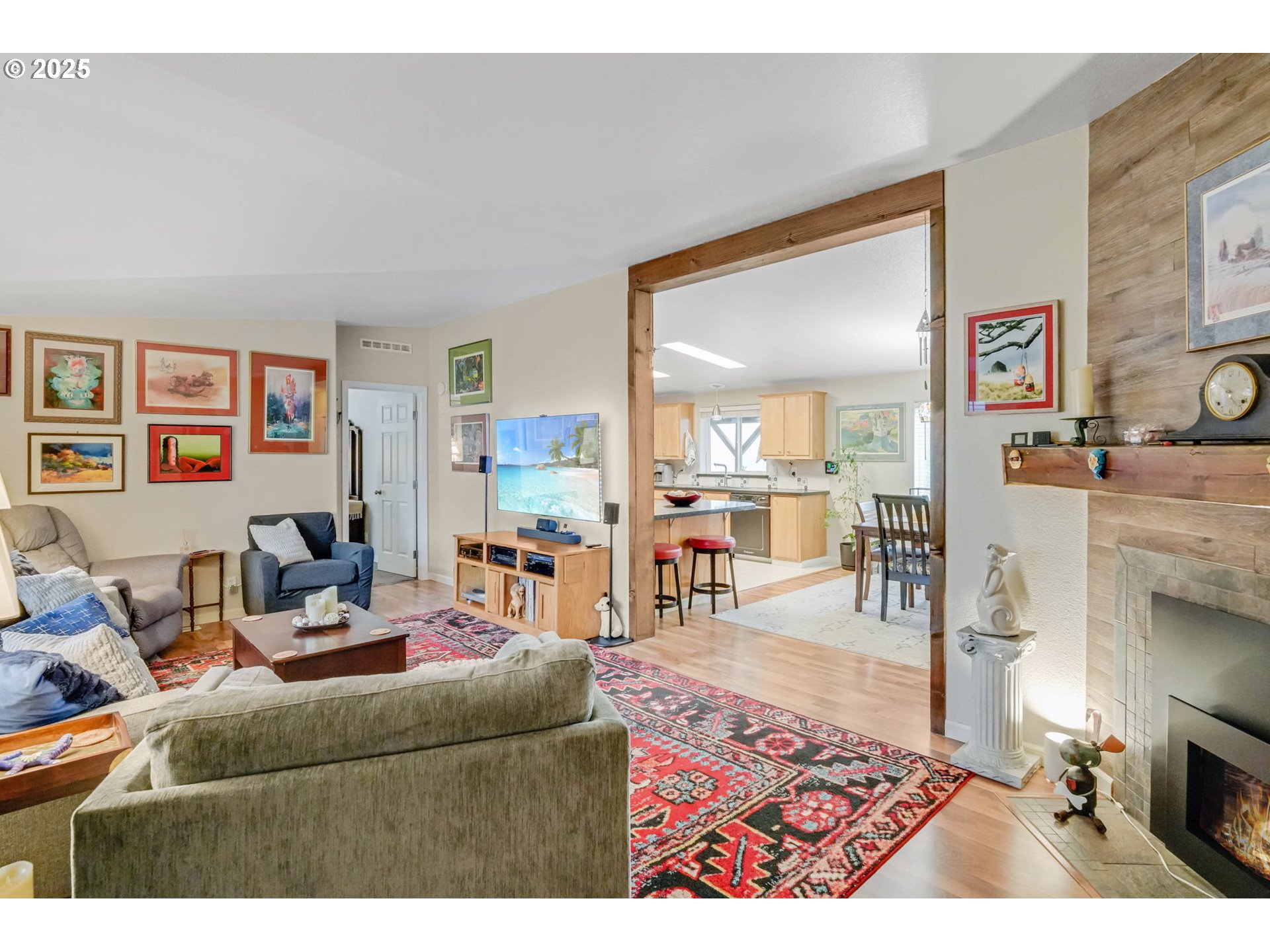 171 Car Road Longview, WA 98632 - Photo 4 of 45 a living room with furniture and a table