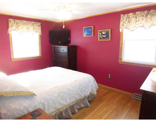 14 Hallowell Road Foxboro, MA 02035 - Photo 15 of 30 Gallery Image 15