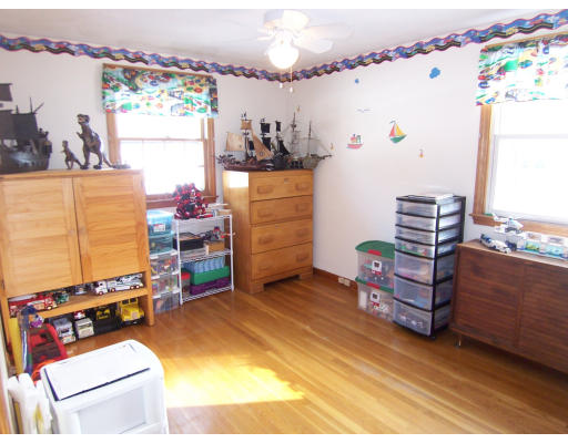14 Hallowell Road Foxboro, MA 02035 - Photo 17 of 30 Gallery Image 17